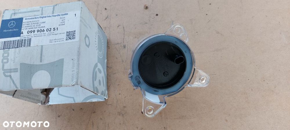 Halogen prawy Mercedes 212 - 3