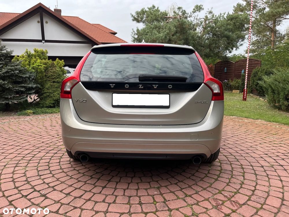 Volvo V60 2.0T Geartronic Powershift Momentum - 6