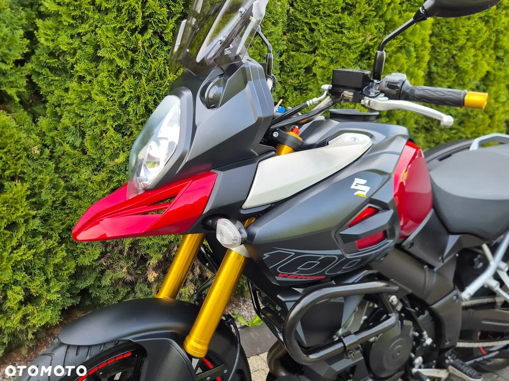 Suzuki V-STROM - 12