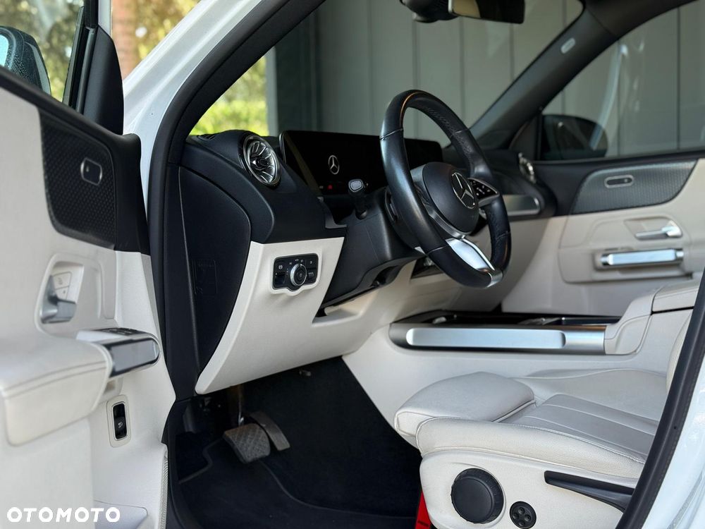 Mercedes-Benz GLB 200 d 4-Matic 8G-DCT - 12