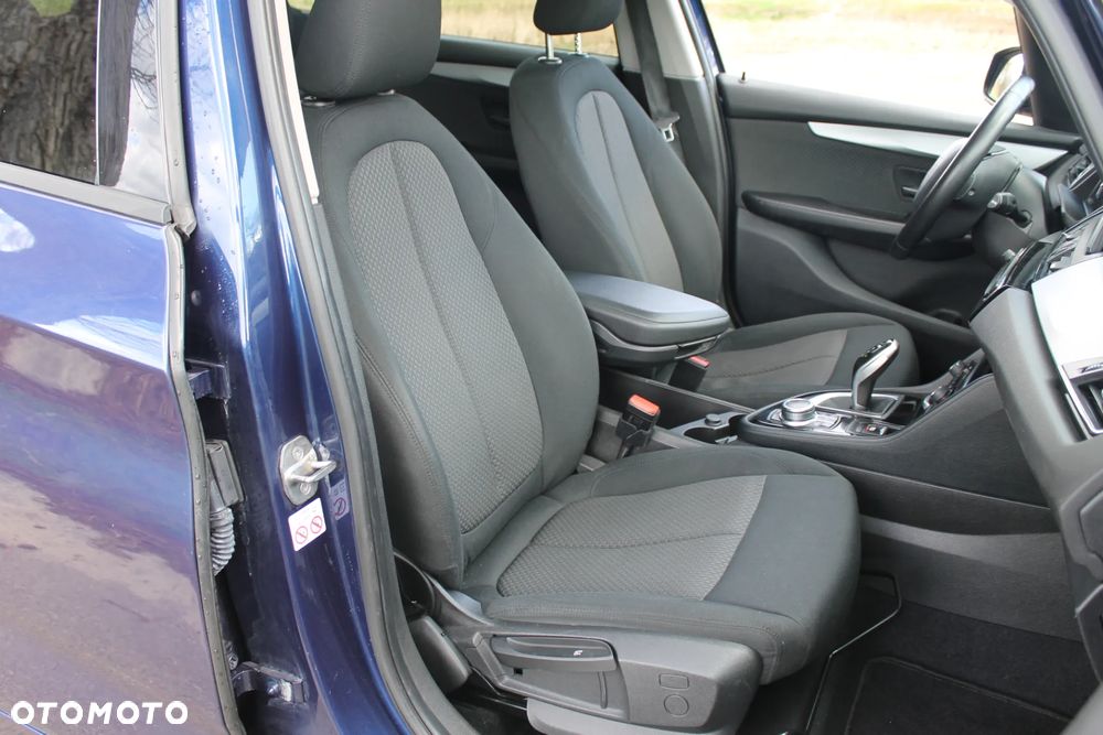 BMW Seria 2 216d - 21
