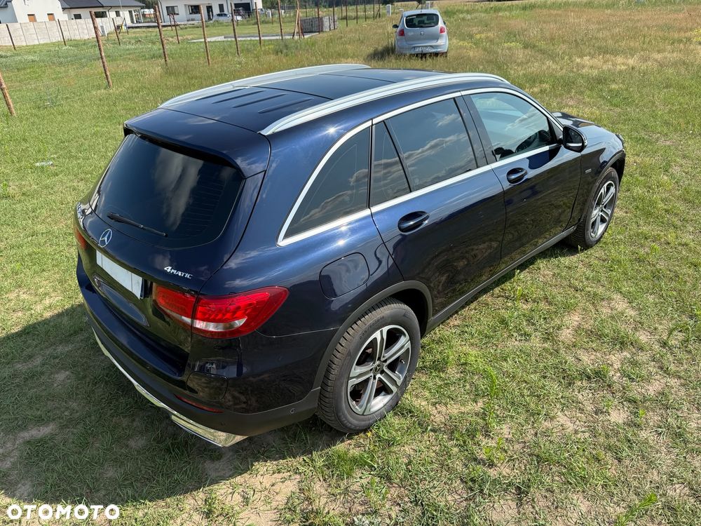 Mercedes-Benz GLC 350 e 4Matic 7G-TRONIC Edition 1 - 24
