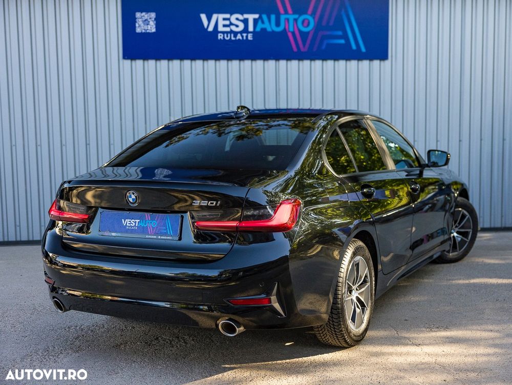 BMW Seria 3 320i AT - 8