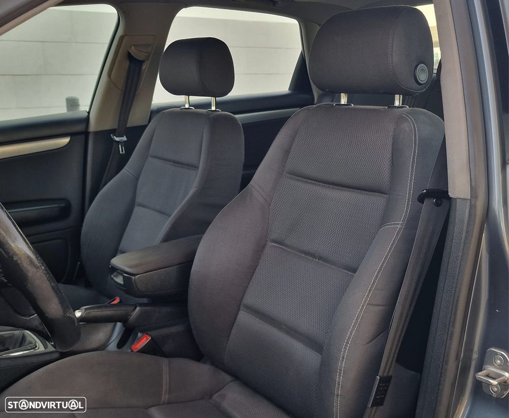 Audi A4 1.9 TDI m6 Sport - 9