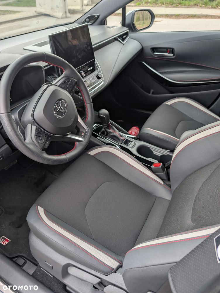 Toyota Corolla 2.0 Hybrid GR Sport - 6