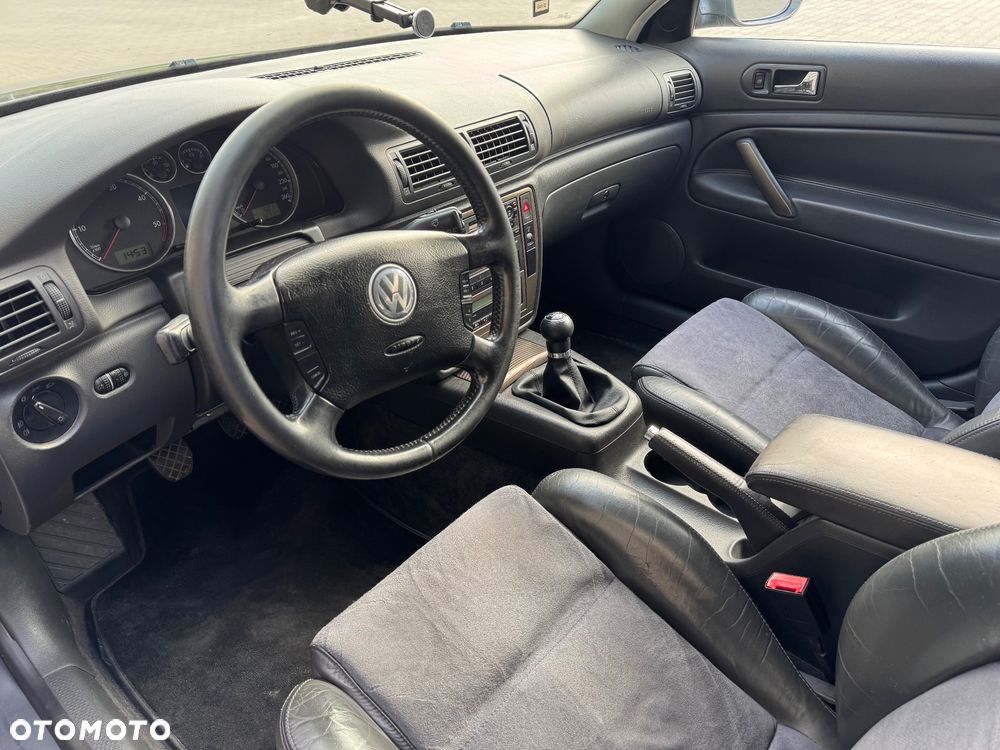 Volkswagen Passat Variant 1.9 TDI Highline - 8