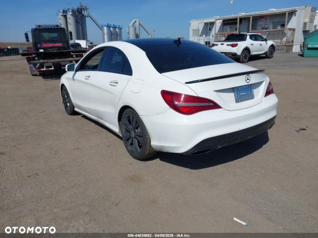 Mercedes-Benz CLA 250 7G-DCT Progressive - 3