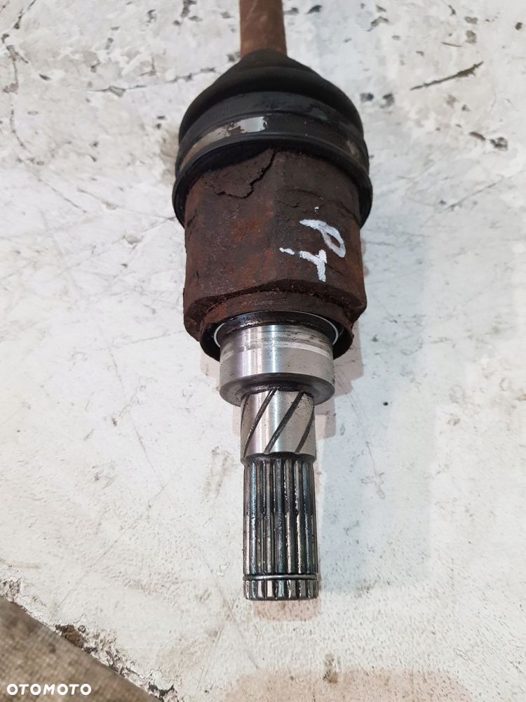 półoś prawa prawy tył nissan qashqai j10 +2 2.0 dci 4x4 m9r eur 09r - 9