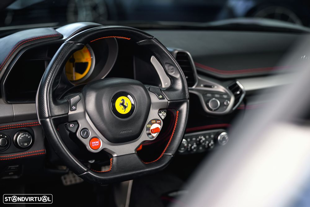 Ferrari 458 Italia Spider - 20