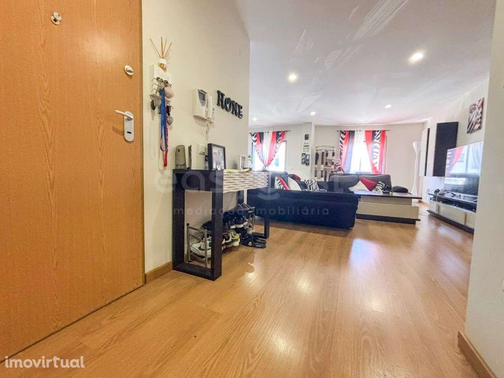 Apartamento T4 com grandes áreas e arrecadação na Moita - Grande imagem: 3/43