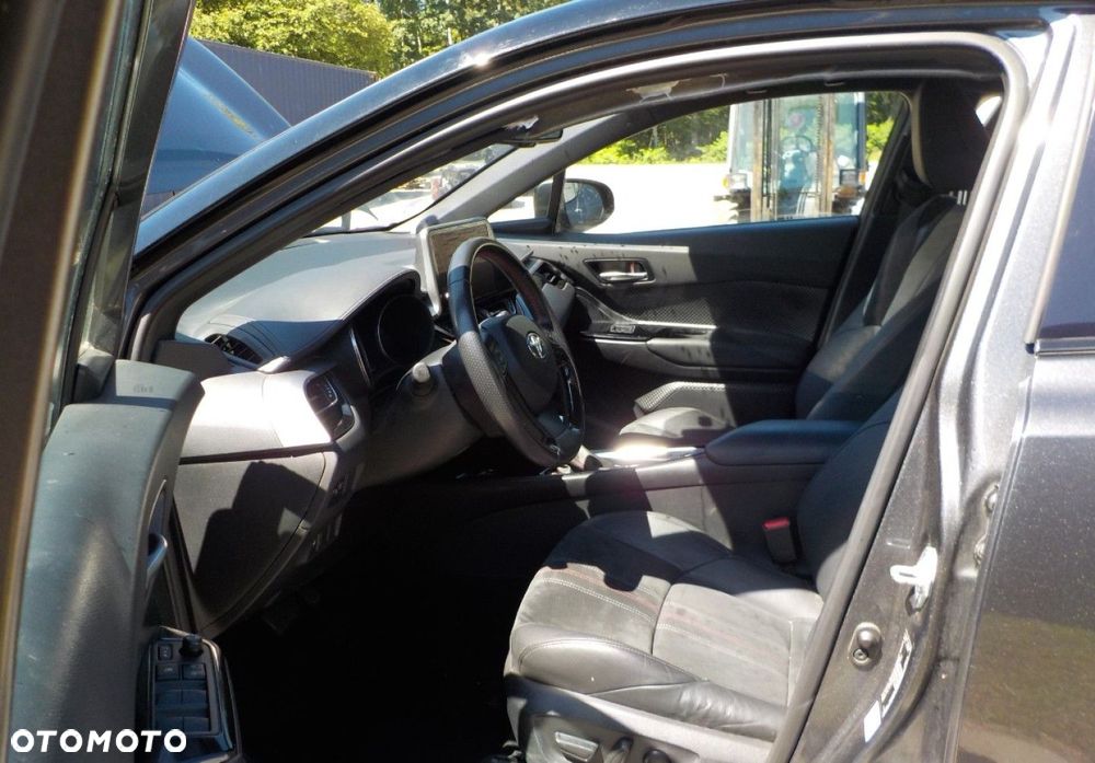 Toyota C-HR - 26
