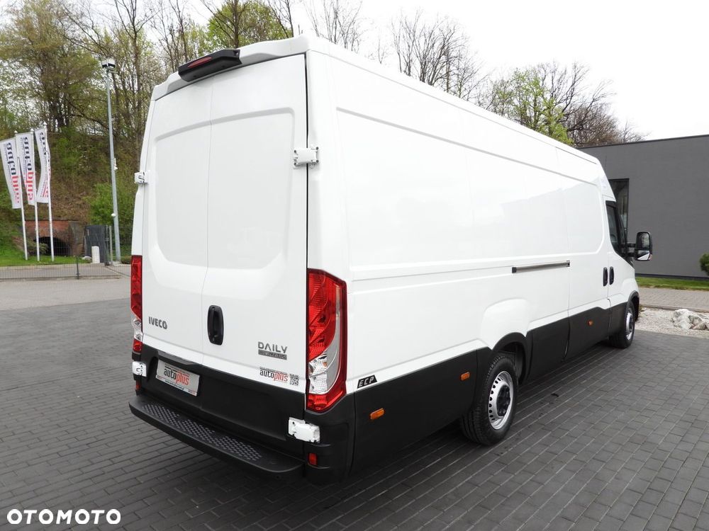 Iveco DAILY 35S14 FURGON CHŁODNIA  0*C ZASILANIE 230V TEMPOMAT AUTOMAT HI-MATIC KLIMATYZACJA  140KM - 15