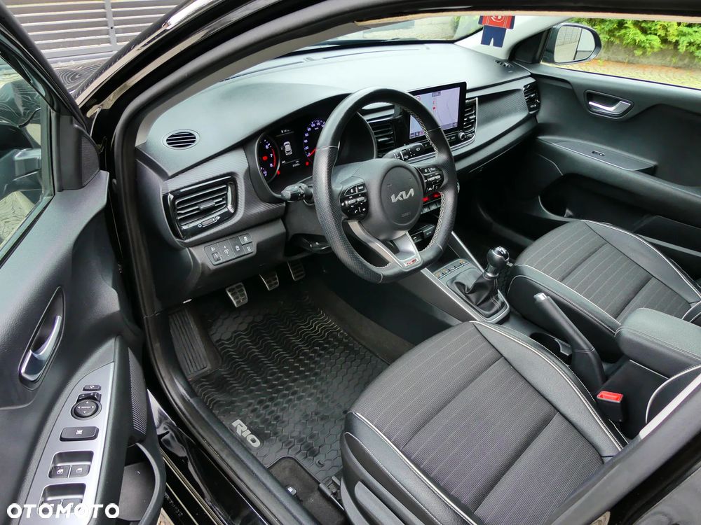 Kia Rio - 21