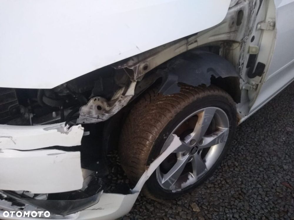 Skoda RAPID 1.6 TDI Drive - 15