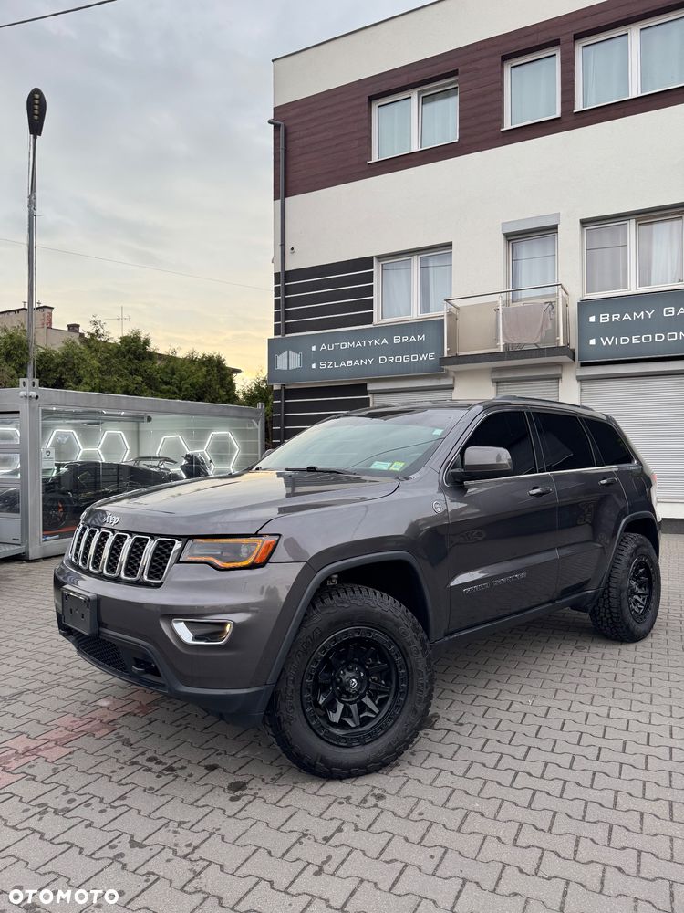 Jeep Grand Cherokee - 1