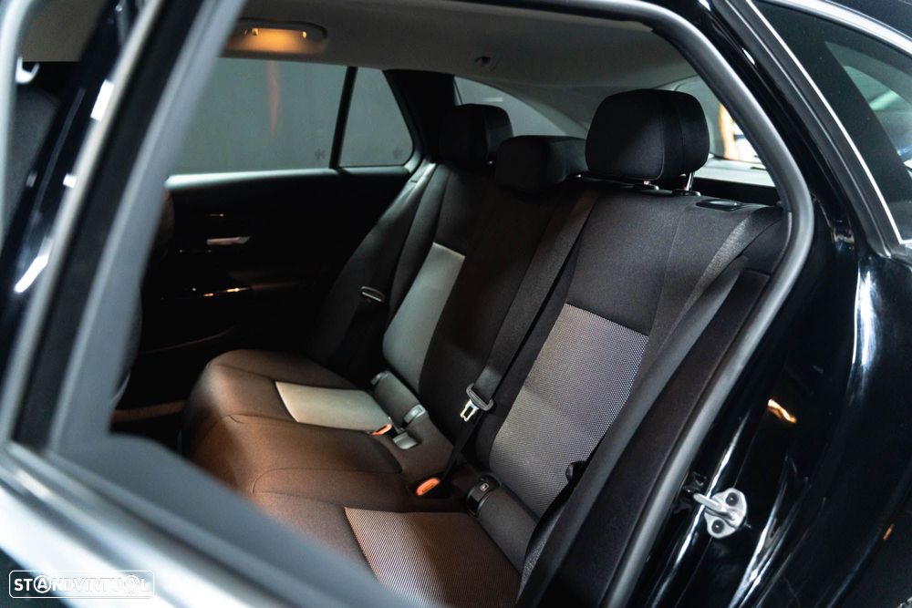 Mercedes-Benz C 200 d Avantgarde - 15
