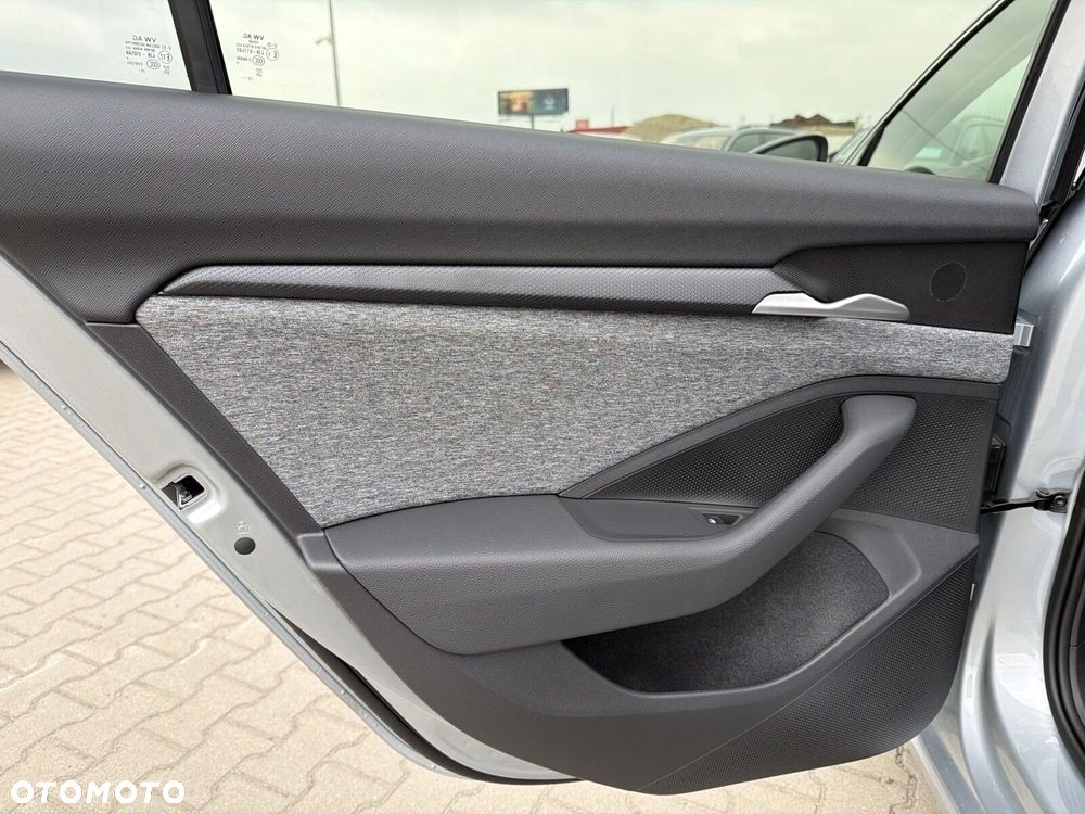 Skoda Superb 1.5 TSI mHEV Drive DSG - 23