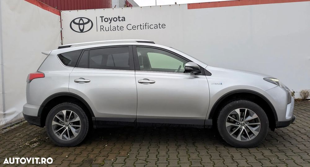 Toyota RAV4 2.5 VVT-i 4x4 Luxury - 4