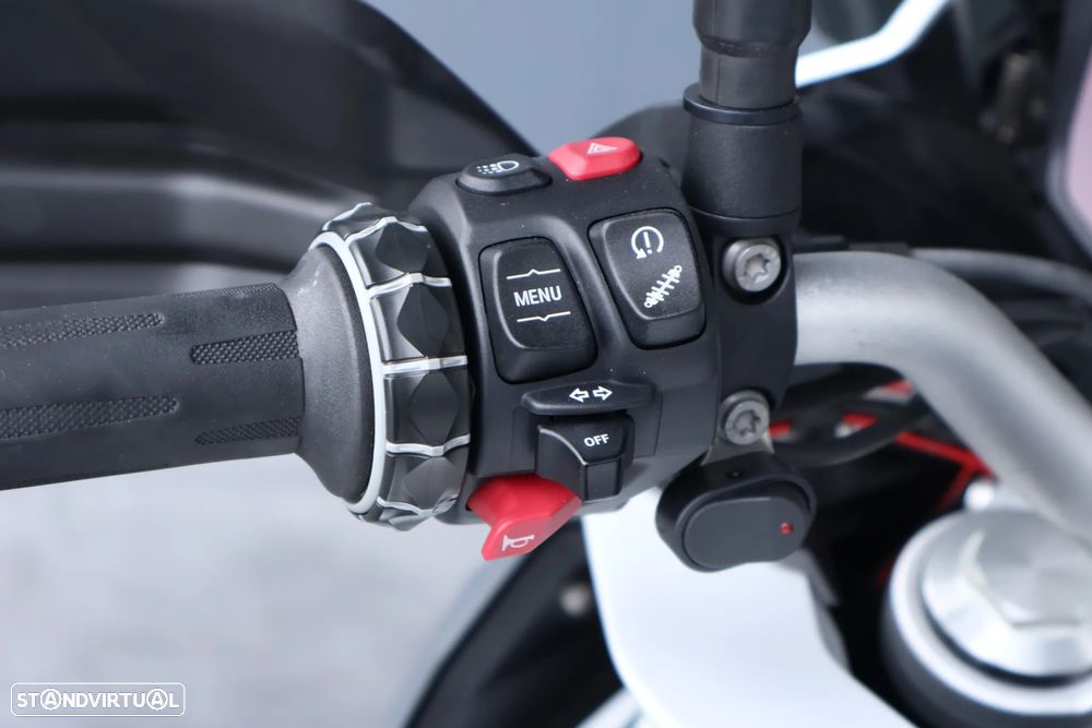 BMW F 900 XR - 13