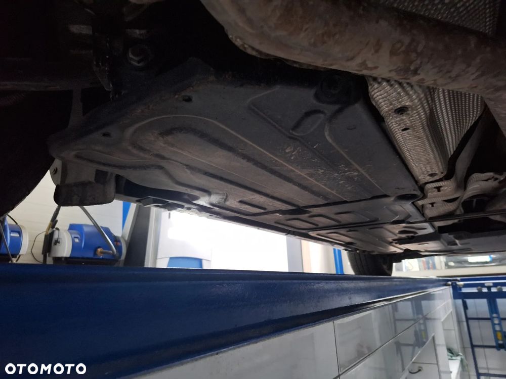 Mercedes-Benz Klasa E 220 CDI Classic DPF - 34