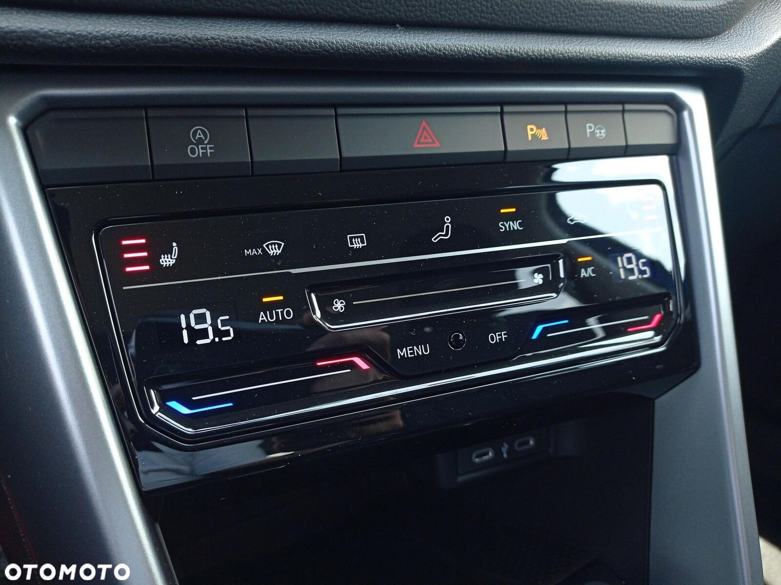 Volkswagen T-Roc - 37