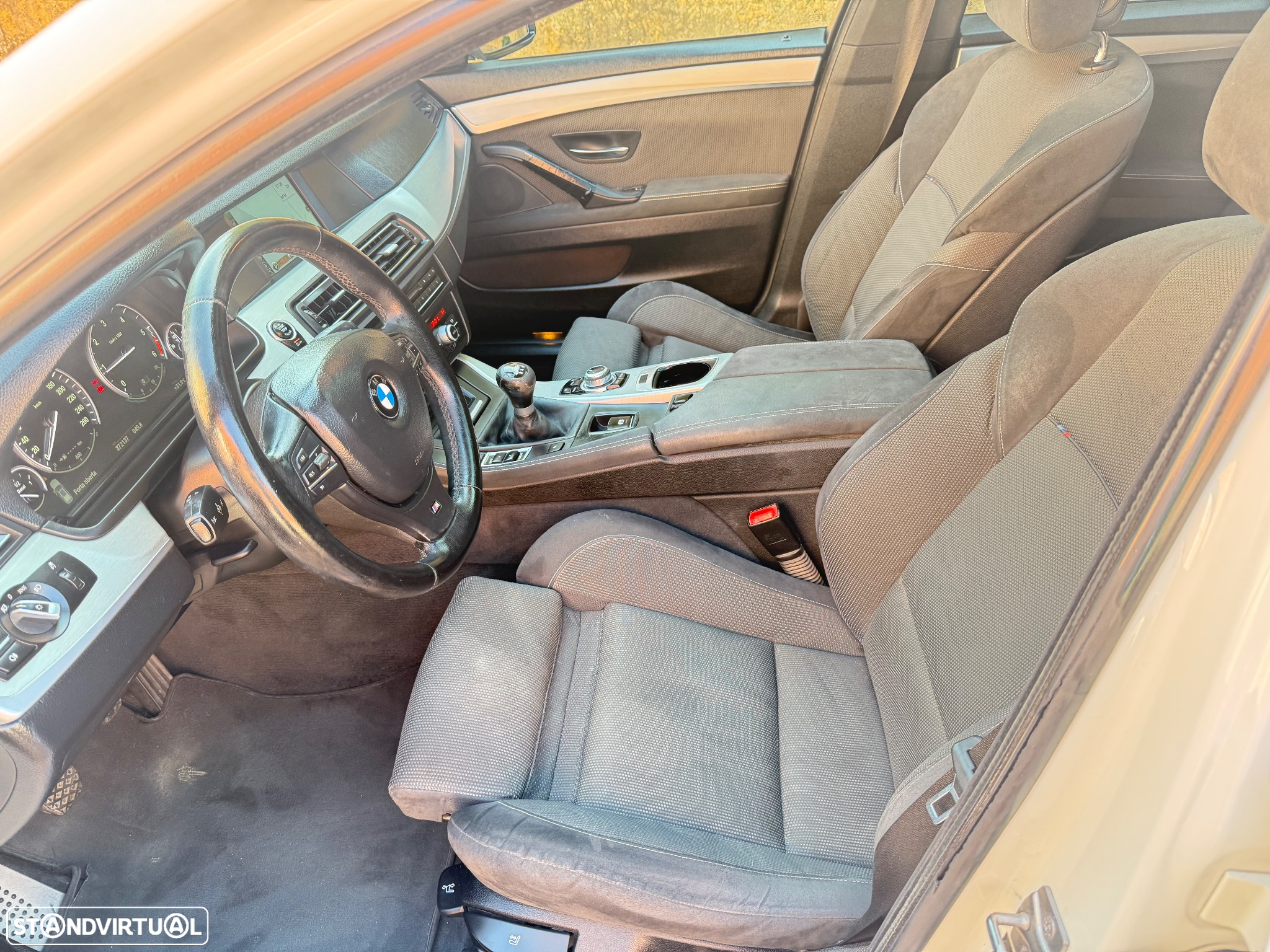 BMW 520 d Pack M - 23