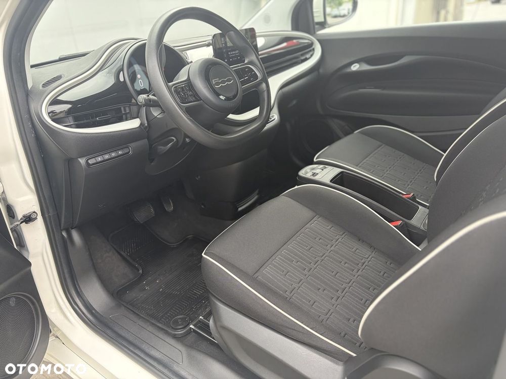 Fiat 500e - 12