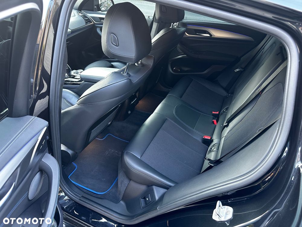 BMW X4 xM40d - 17