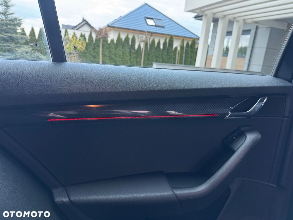 Skoda Octavia 2.0 TDI 4x4 DSG RS - 24