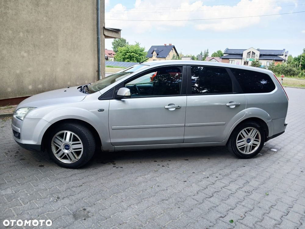 Ford Focus 1.6 TDCi DPF Ghia - 15