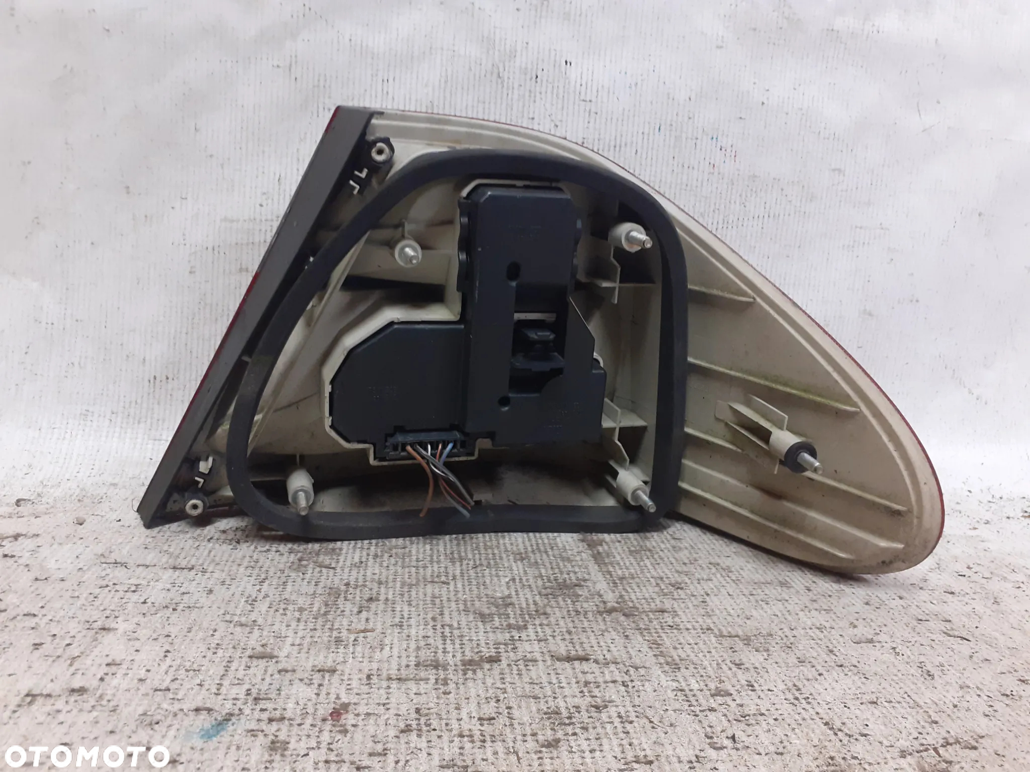 .  TYL TYLNA LAMPA LEWA MERCEDES CLK W208 - 3