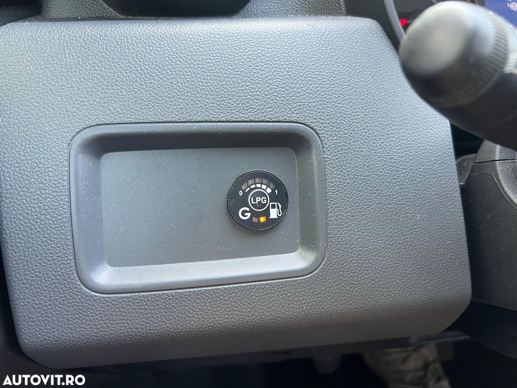 Dacia Duster 1.6 SCe Essential - 17