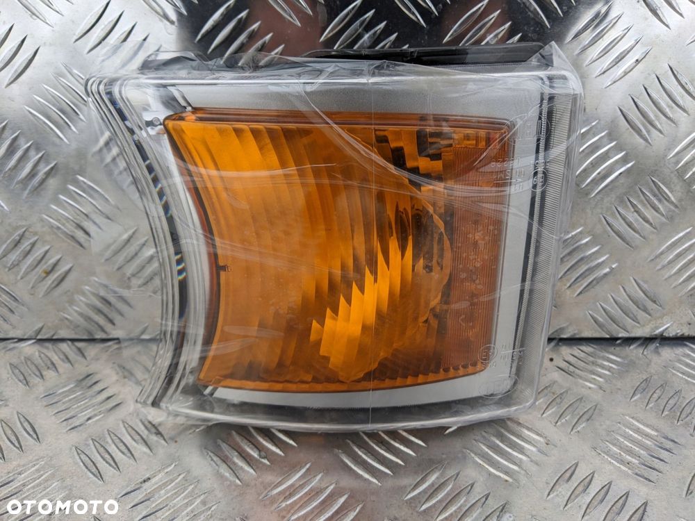 KIERUNKOWSKAZ KIERUNEK SCANIA R LAMPA XENON PRAWY - 4