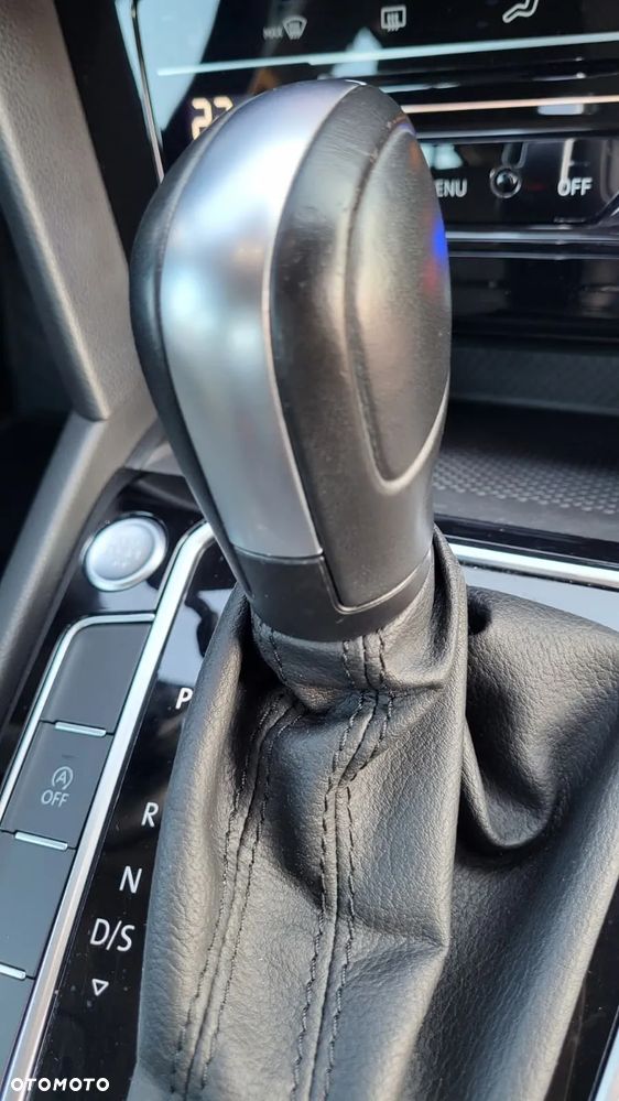 Volkswagen Passat 2.0 TSI Business DSG - 17