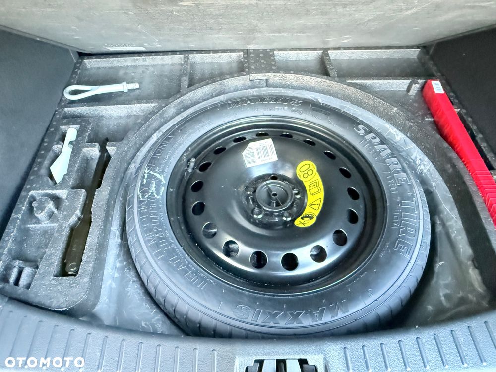 Ford Kuga 1.5 EcoBoost 2x4 Titanium - 32