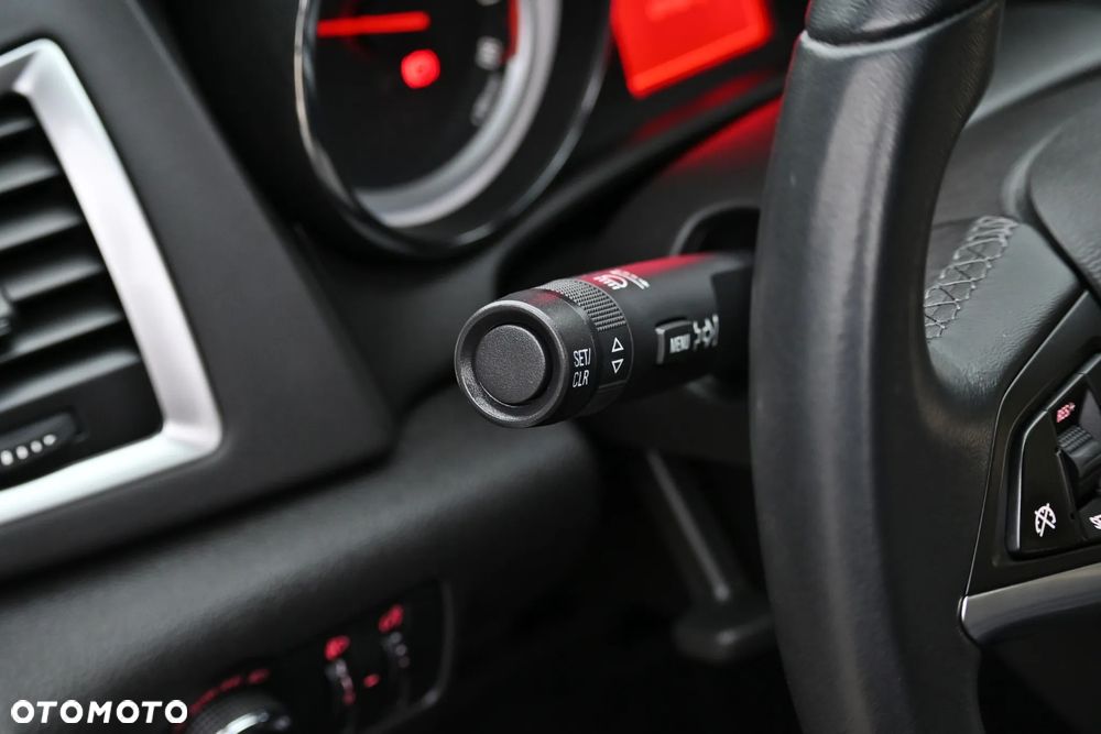 Opel Astra ver-1-4-turbo-cosmo - 27