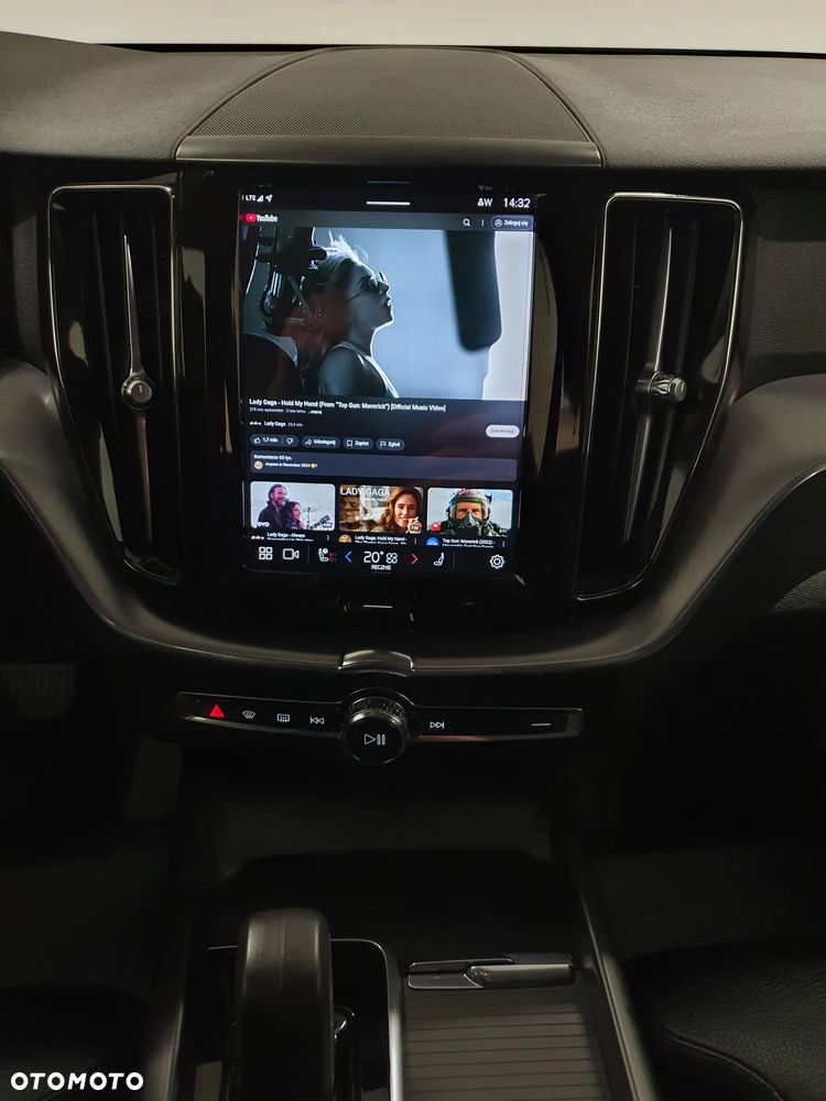 Volvo XC 60 B4 D AWD Ultimate Dark - 11