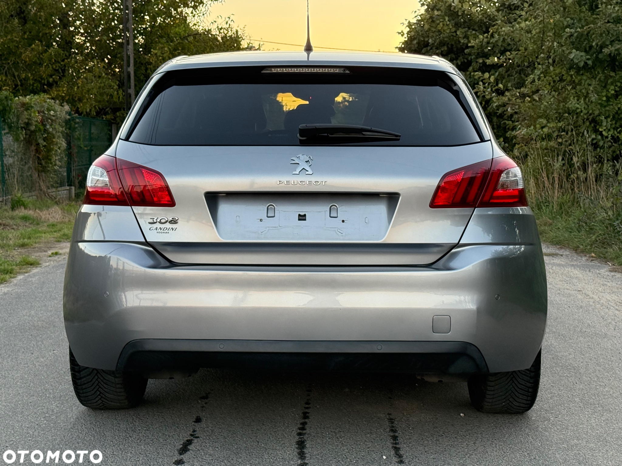 Peugeot 308 1.6 e-HDi Allure S&S - 10