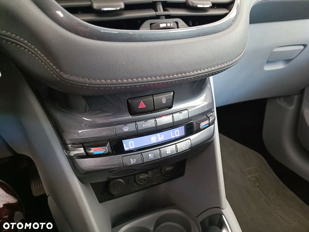 Peugeot 208 1.6 VTi Allure - 26