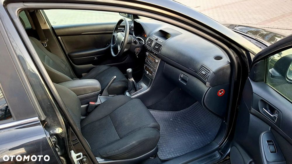 Toyota Avensis 1.8 VVT-i Sol - 16