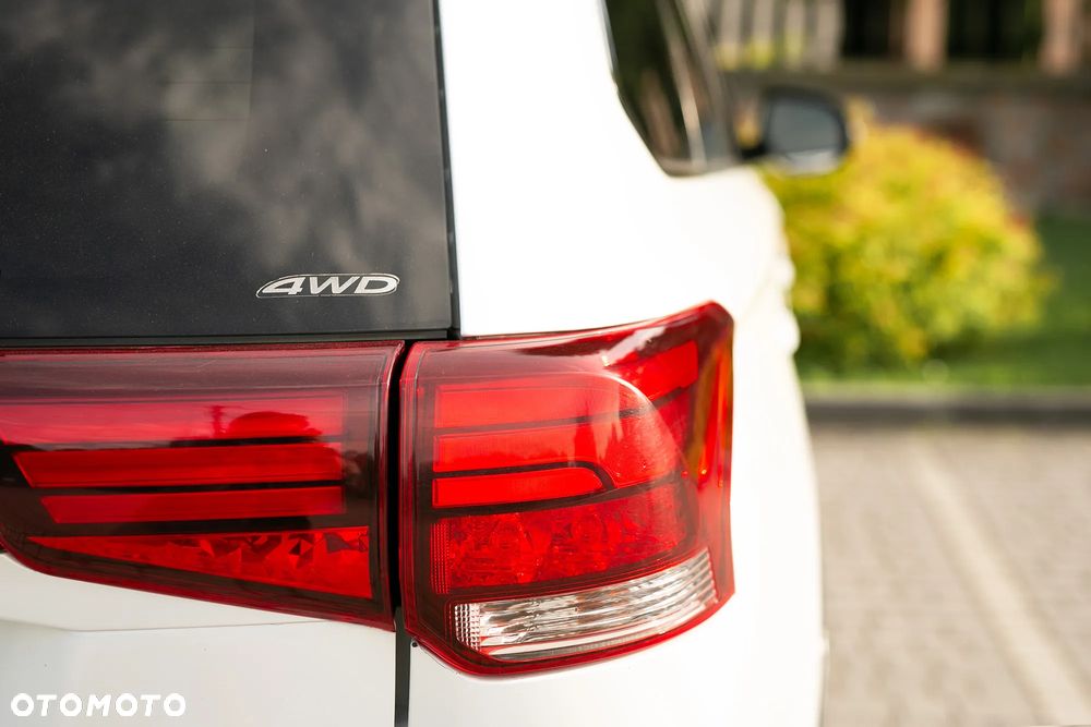 Mitsubishi Outlander 2.2 DID Intense + 4WD - 20