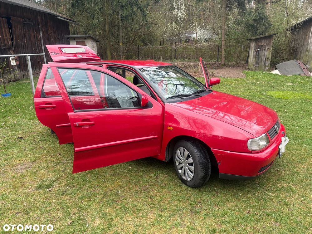 Volkswagen Polo - 22