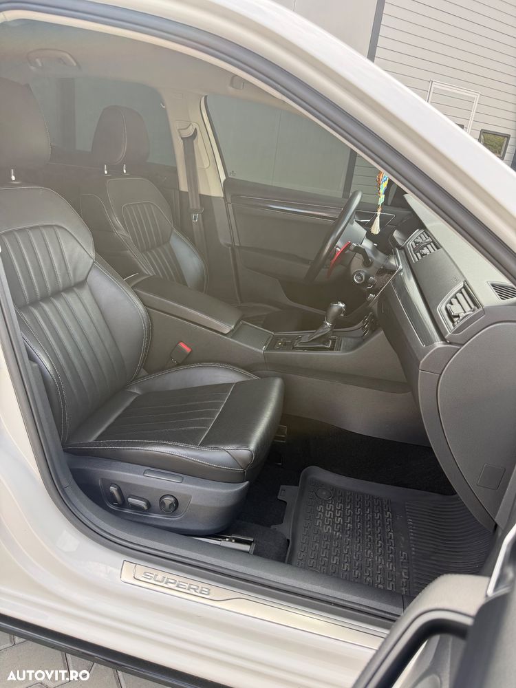 Skoda Superb 2.0 TDI DSG Style - 10