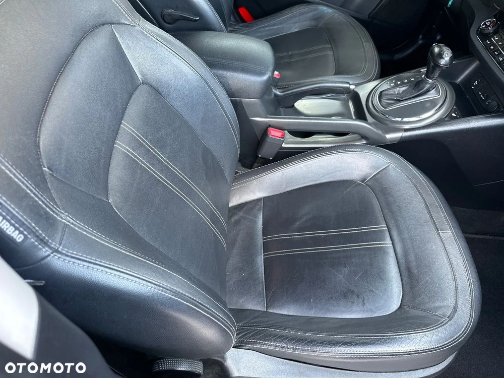 Kia Sportage 2.0 L - 16