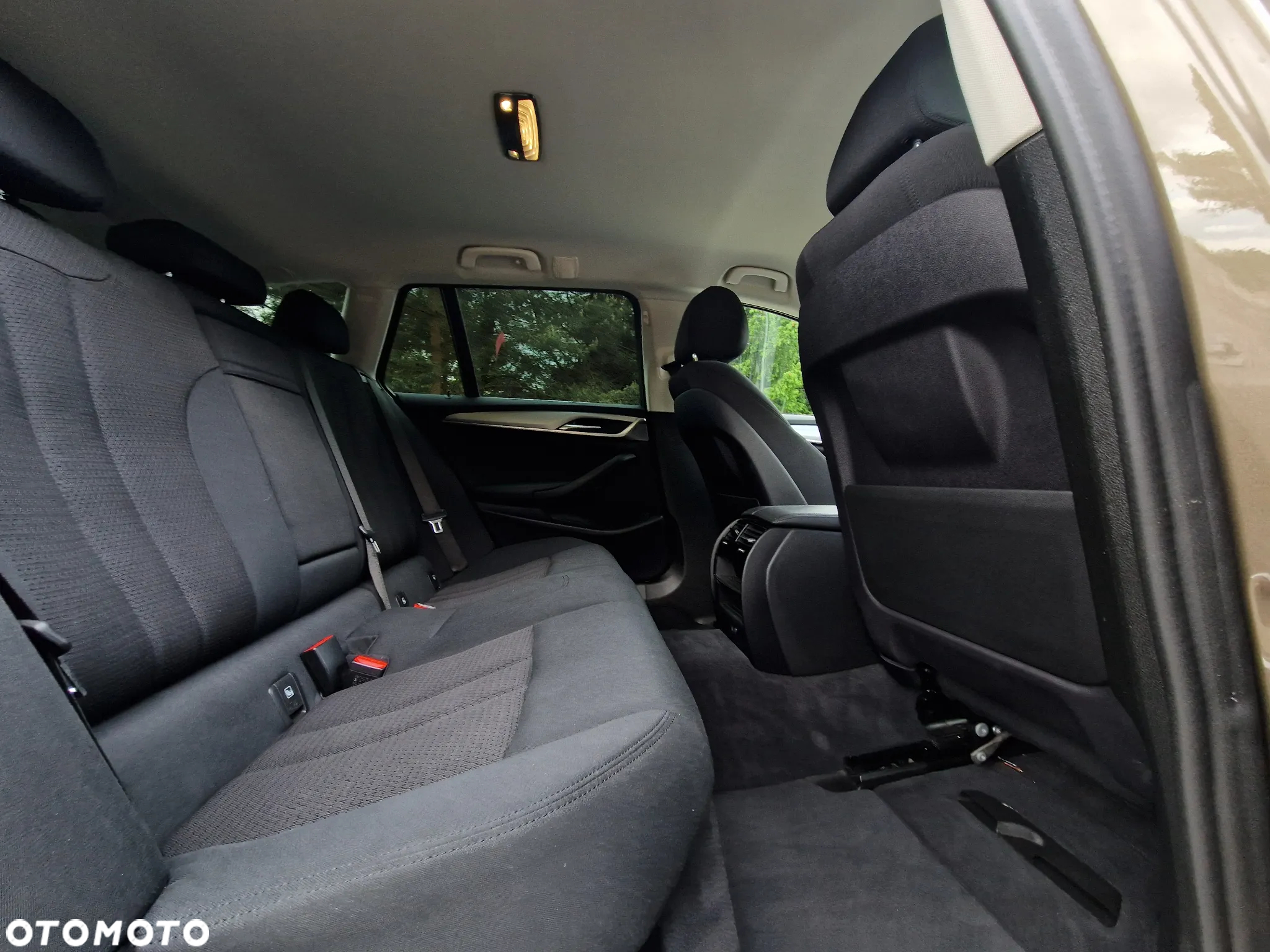 BMW Seria 5 520d xDrive Touring - 35
