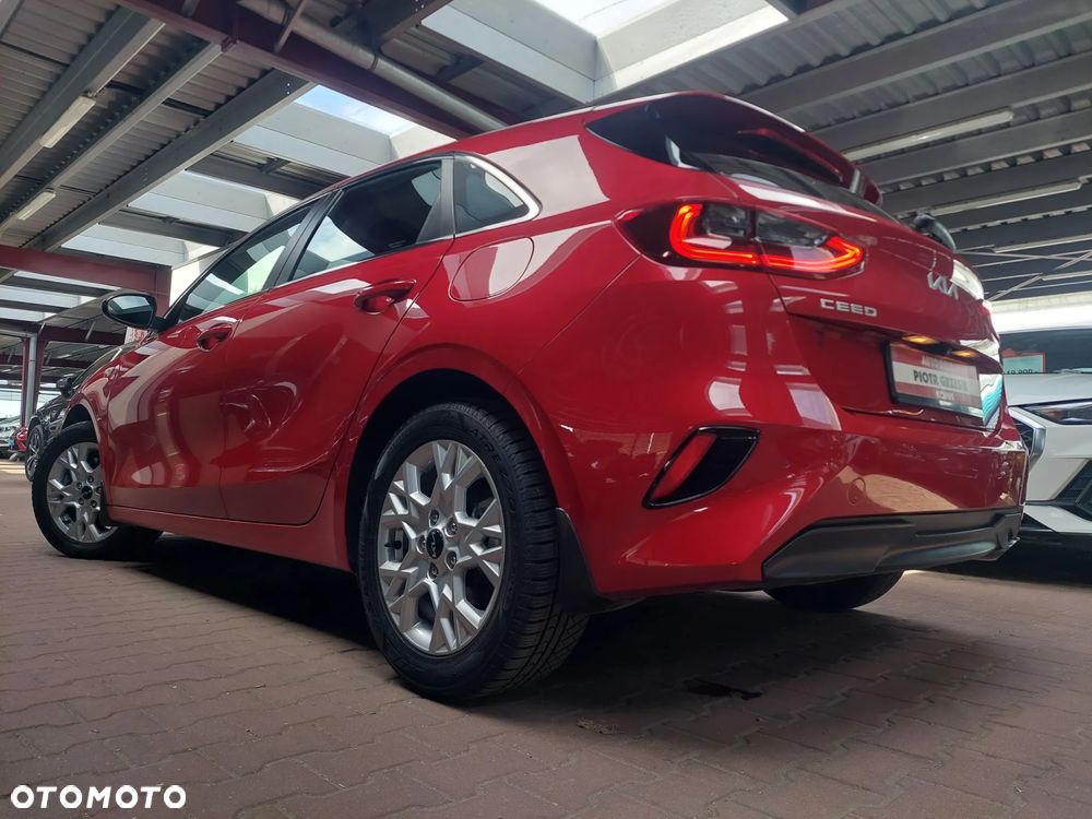 Kia Ceed - 28