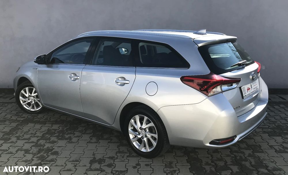 Toyota Auris 1.8 L VVT-i Sol+ - 4