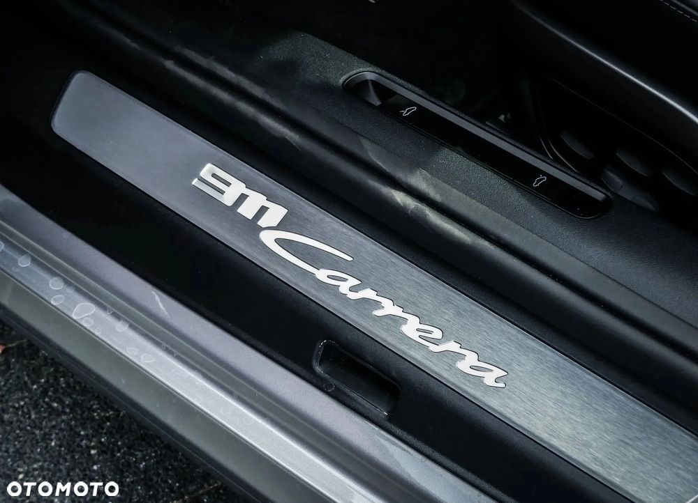 Porsche 911 Carrera Cabrio - 16