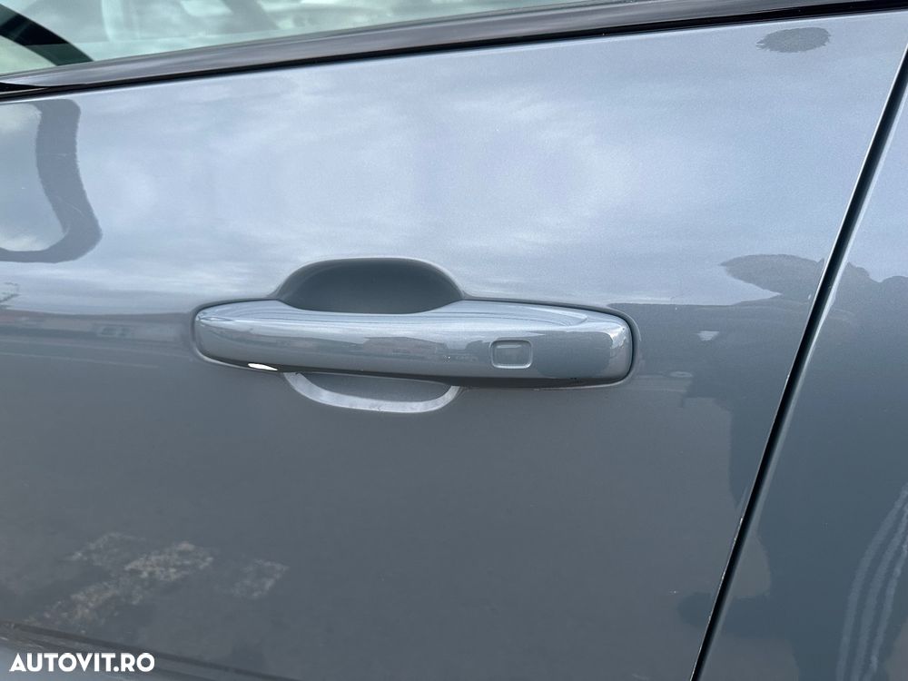 Volvo XC 60 B4 D Ultimate Dark - 28