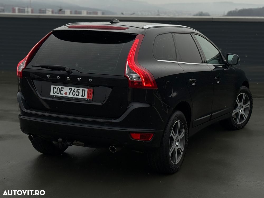 Volvo XC 60 D5 AWD Aut. Momentum - 34